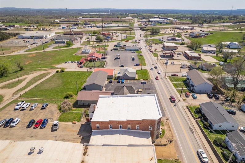 702 Benham Street, Bonne Terre, Missouri 63628, ,Commercial Sale,For Sale,Benham,MAR25017104
