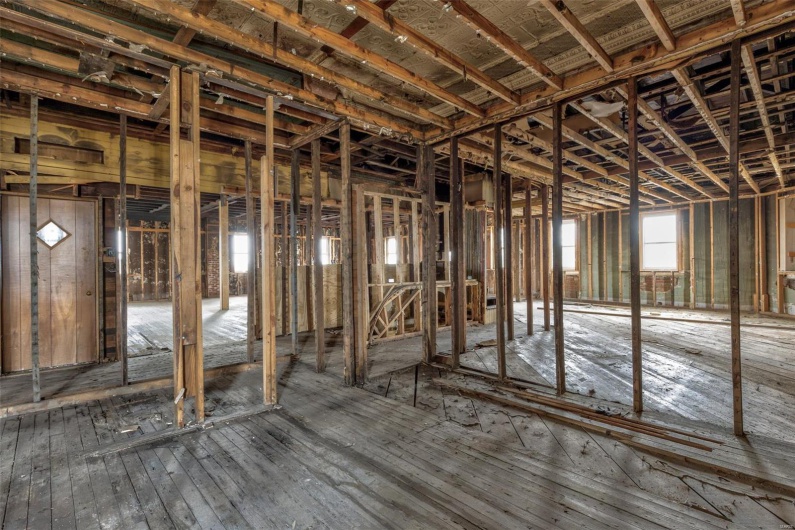 702 Benham Street, Bonne Terre, Missouri 63628, ,Commercial Sale,For Sale,Benham,MAR25017104