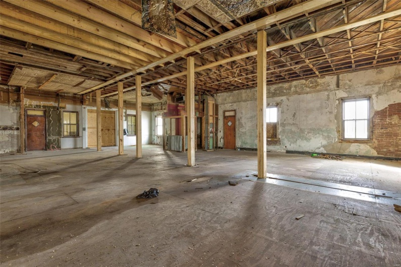 702 Benham Street, Bonne Terre, Missouri 63628, ,Commercial Sale,For Sale,Benham,MAR25017104