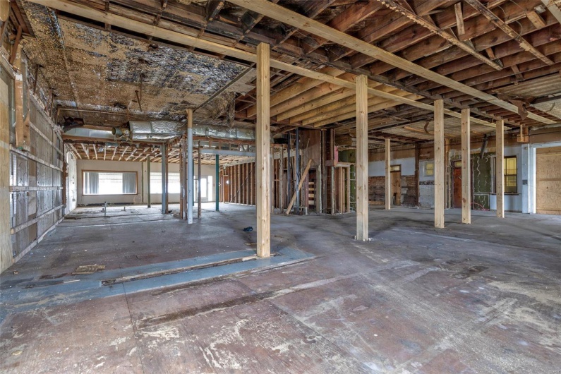 702 Benham Street, Bonne Terre, Missouri 63628, ,Commercial Sale,For Sale,Benham,MAR25017104