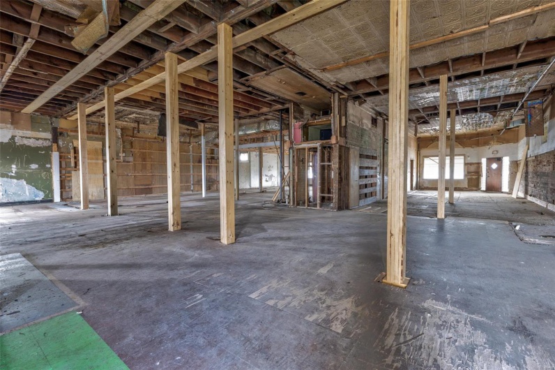 702 Benham Street, Bonne Terre, Missouri 63628, ,Commercial Sale,For Sale,Benham,MAR25017104