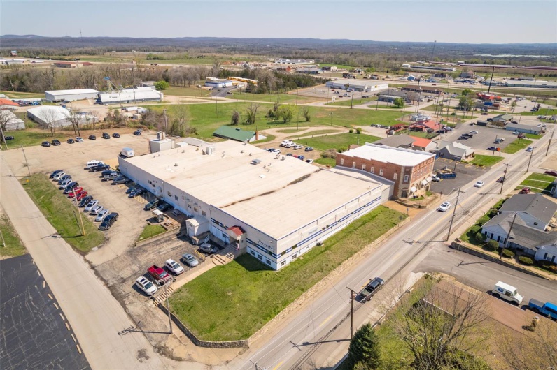 702 Benham Street, Bonne Terre, Missouri 63628, ,Commercial Sale,For Sale,Benham,MAR25017104