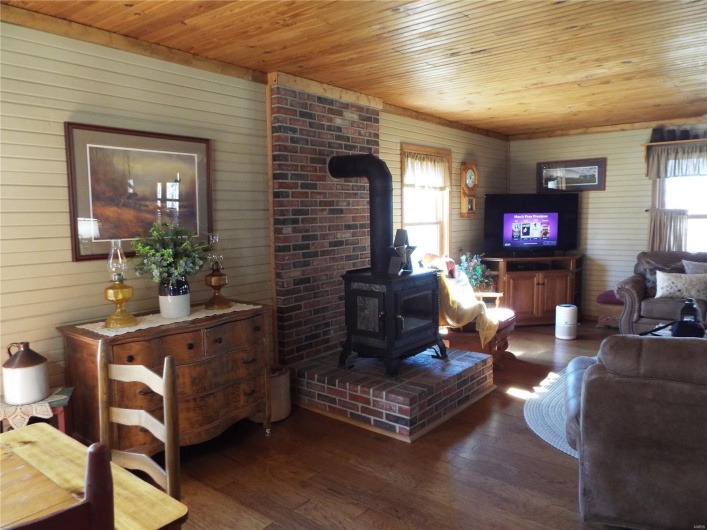 255 Wayne 342 Road, Piedmont, Missouri 63957, 3 Bedrooms Bedrooms, 10 Rooms Rooms,2 BathroomsBathrooms,Farm,For Sale,Wayne 342,MAR25019044