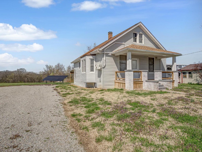 4427 Chester Rd., Chester, Illinois 62233, 2 Bedrooms Bedrooms, 8 Rooms Rooms,1 BathroomBathrooms,Residential,For Sale,Chester Rd.,MAR25018954