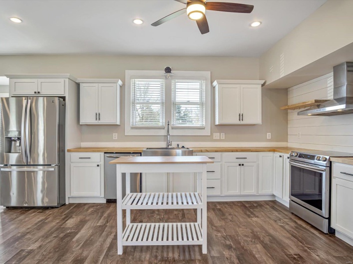 4427 Chester Rd., Chester, Illinois 62233, 2 Bedrooms Bedrooms, 8 Rooms Rooms,1 BathroomBathrooms,Residential,For Sale,Chester Rd.,MAR25018954