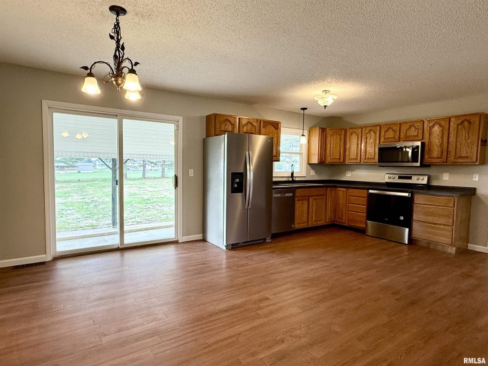 56 WOODLAND Drive, Metropolis, Illinois 62960, 3 Bedrooms Bedrooms, 0 ,3 BathroomsBathrooms,Residential,For Sale,WOODLAND,0,RMAEB457305