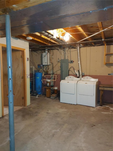 19775 Hwy E, Ironton, Missouri 63650, 3 Bedrooms Bedrooms, 12 Rooms Rooms,2 BathroomsBathrooms,Residential,For Sale,Hwy E,MAR24019128