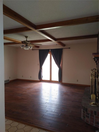 19775 Hwy E, Ironton, Missouri 63650, 3 Bedrooms Bedrooms, 12 Rooms Rooms,2 BathroomsBathrooms,Residential,For Sale,Hwy E,MAR24019128