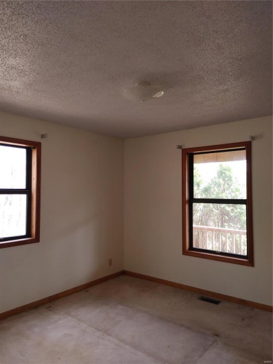 19775 Hwy E, Ironton, Missouri 63650, 3 Bedrooms Bedrooms, 12 Rooms Rooms,2 BathroomsBathrooms,Residential,For Sale,Hwy E,MAR24019128