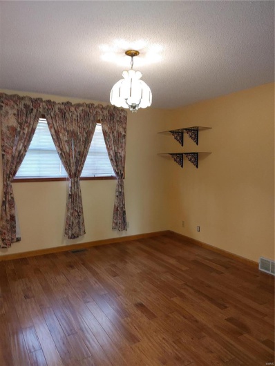 19775 Hwy E, Ironton, Missouri 63650, 3 Bedrooms Bedrooms, 12 Rooms Rooms,2 BathroomsBathrooms,Residential,For Sale,Hwy E,MAR24019128