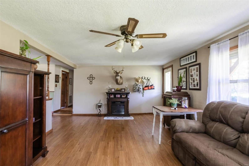 37132 State Highway HH, Patton, Missouri 63662, 2 Bedrooms Bedrooms, 2 Rooms Rooms,1 BathroomBathrooms,Residential,For Sale,State Highway HH,MAR25018023