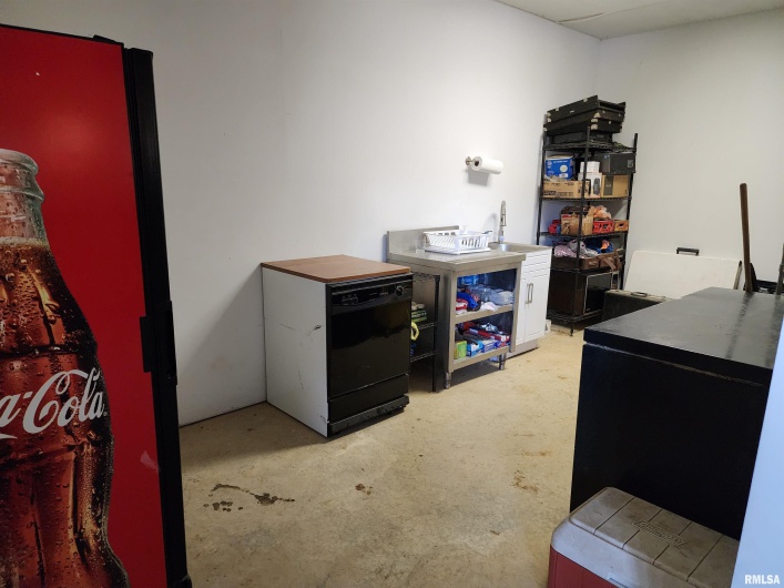 1230 US Hwy 45 N, Vienna, Illinois 62995, 4 Bedrooms Bedrooms, 0 ,2 BathroomsBathrooms,Residential,For Sale,US Hwy 45 N,0,RMAQC4261732