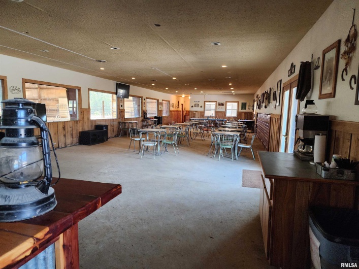 1230 US Hwy 45 N, Vienna, Illinois 62995, 4 Bedrooms Bedrooms, 0 ,2 BathroomsBathrooms,Residential,For Sale,US Hwy 45 N,0,RMAQC4261732