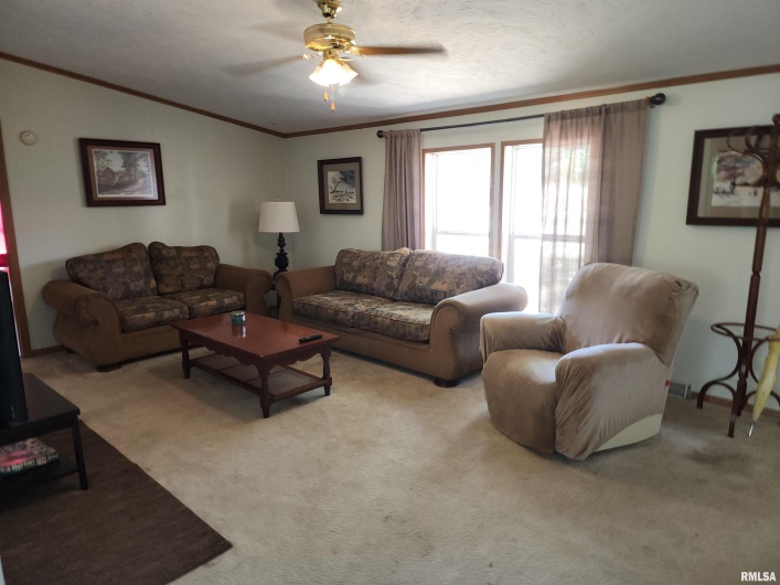 1230 US Hwy 45 N, Vienna, Illinois 62995, 4 Bedrooms Bedrooms, 0 ,2 BathroomsBathrooms,Residential,For Sale,US Hwy 45 N,0,RMAQC4261732