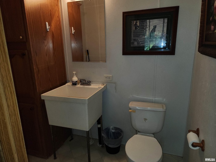 1230 US Hwy 45 N, Vienna, Illinois 62995, 4 Bedrooms Bedrooms, 0 ,2 BathroomsBathrooms,Residential,For Sale,US Hwy 45 N,0,RMAQC4261732