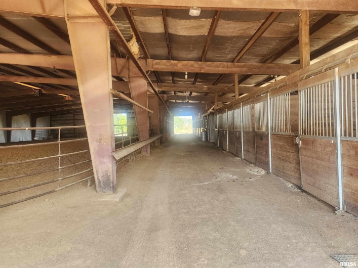 1230 US Hwy 45 N, Vienna, Illinois 62995, 4 Bedrooms Bedrooms, 0 ,2 BathroomsBathrooms,Residential,For Sale,US Hwy 45 N,0,RMAQC4261732