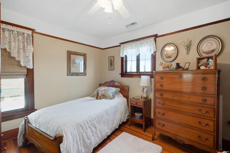 324 Vine Street, Dexter, Missouri 63841, 4 Bedrooms Bedrooms, 10 Rooms Rooms,2 BathroomsBathrooms,Residential,For Sale,Vine,MAR25019503