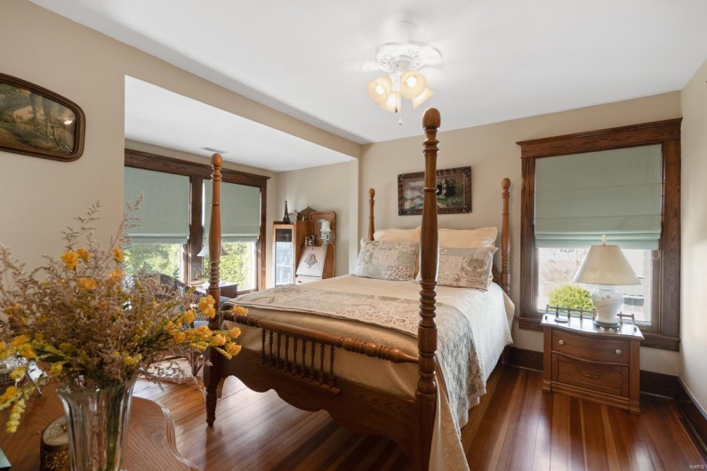 324 Vine Street, Dexter, Missouri 63841, 4 Bedrooms Bedrooms, 10 Rooms Rooms,2 BathroomsBathrooms,Residential,For Sale,Vine,MAR25019503