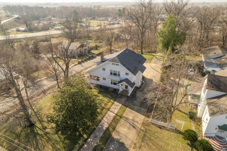 324 Vine Street, Dexter, Missouri 63841, 4 Bedrooms Bedrooms, 10 Rooms Rooms,2 BathroomsBathrooms,Residential,For Sale,Vine,MAR25019503