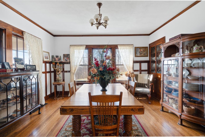 324 Vine Street, Dexter, Missouri 63841, 4 Bedrooms Bedrooms, 10 Rooms Rooms,2 BathroomsBathrooms,Residential,For Sale,Vine,MAR25019503