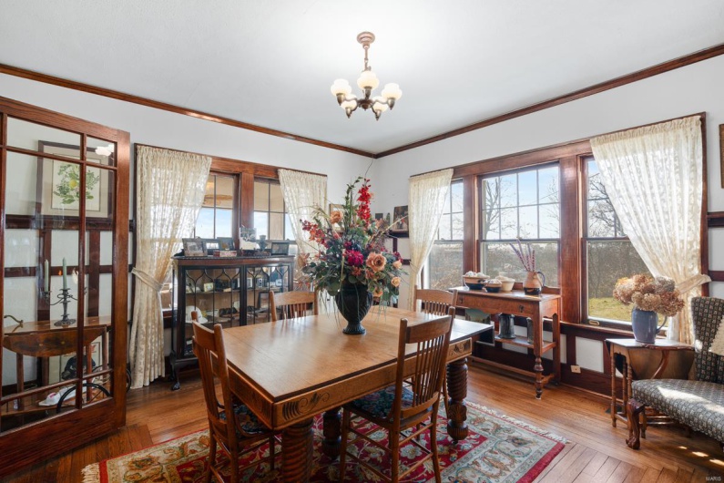 324 Vine Street, Dexter, Missouri 63841, 4 Bedrooms Bedrooms, 10 Rooms Rooms,2 BathroomsBathrooms,Residential,For Sale,Vine,MAR25019503