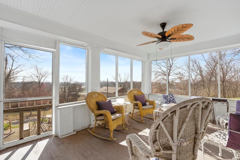 324 Vine Street, Dexter, Missouri 63841, 4 Bedrooms Bedrooms, 10 Rooms Rooms,2 BathroomsBathrooms,Residential,For Sale,Vine,MAR25019503