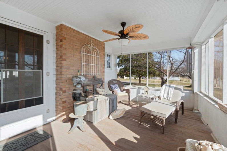 324 Vine Street, Dexter, Missouri 63841, 4 Bedrooms Bedrooms, 10 Rooms Rooms,2 BathroomsBathrooms,Residential,For Sale,Vine,MAR25019503