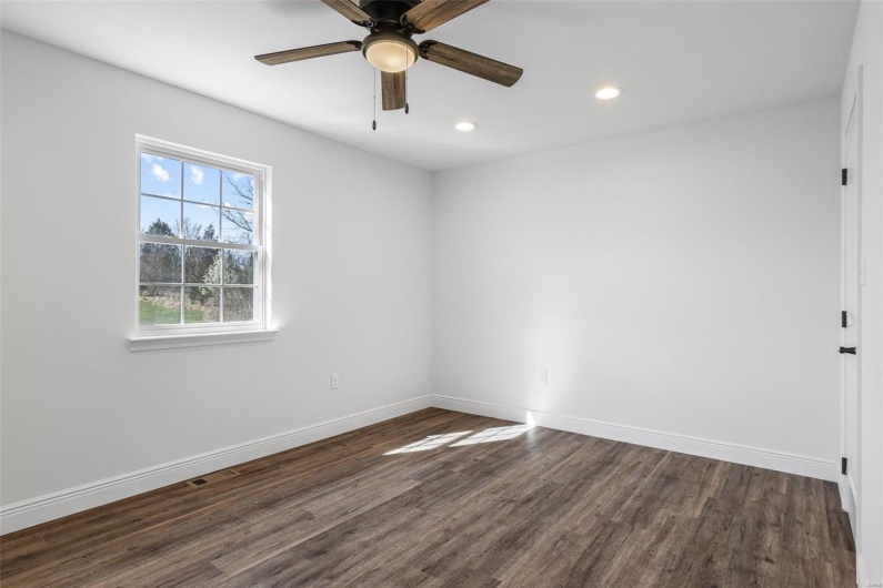 308 Blackberry Lane, Bismarck, Missouri 63624, 3 Bedrooms Bedrooms, 7 Rooms Rooms,2 BathroomsBathrooms,Residential,For Sale,Blackberry,MAR25019541