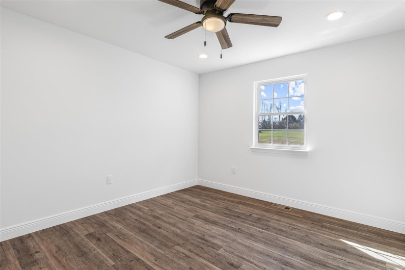 308 Blackberry Lane, Bismarck, Missouri 63624, 3 Bedrooms Bedrooms, 7 Rooms Rooms,2 BathroomsBathrooms,Residential,For Sale,Blackberry,MAR25019541