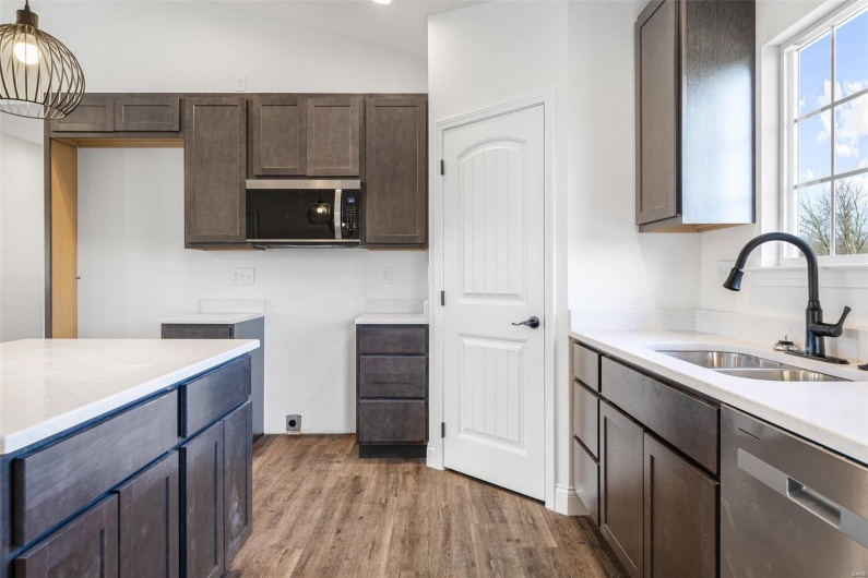 308 Blackberry Lane, Bismarck, Missouri 63624, 3 Bedrooms Bedrooms, 7 Rooms Rooms,2 BathroomsBathrooms,Residential,For Sale,Blackberry,MAR25019541