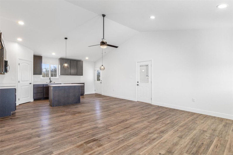 308 Blackberry Lane, Bismarck, Missouri 63624, 3 Bedrooms Bedrooms, 7 Rooms Rooms,2 BathroomsBathrooms,Residential,For Sale,Blackberry,MAR25019541