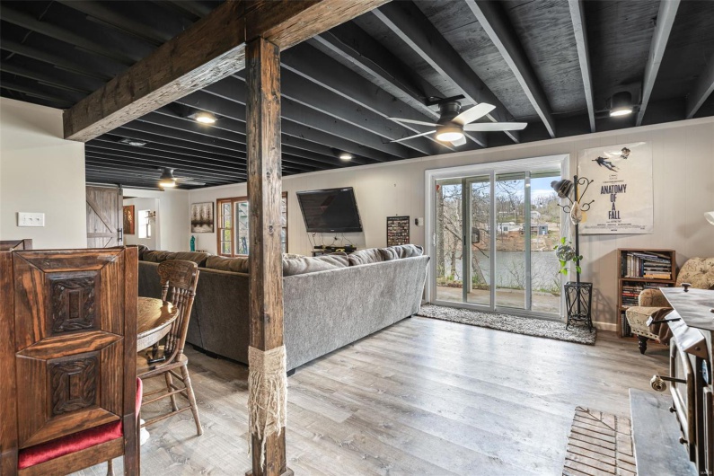 9449 Lake View Drive, Bonne Terre, Missouri 63628, 3 Bedrooms Bedrooms, 9 Rooms Rooms,2 BathroomsBathrooms,Residential,For Sale,Lake View,MAR25017181