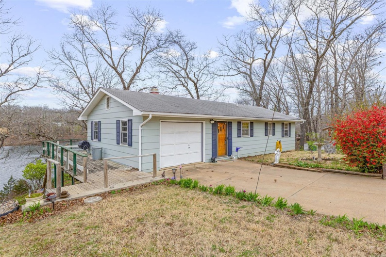 9449 Lake View Drive, Bonne Terre, Missouri 63628, 3 Bedrooms Bedrooms, 9 Rooms Rooms,2 BathroomsBathrooms,Residential,For Sale,Lake View,MAR25017181