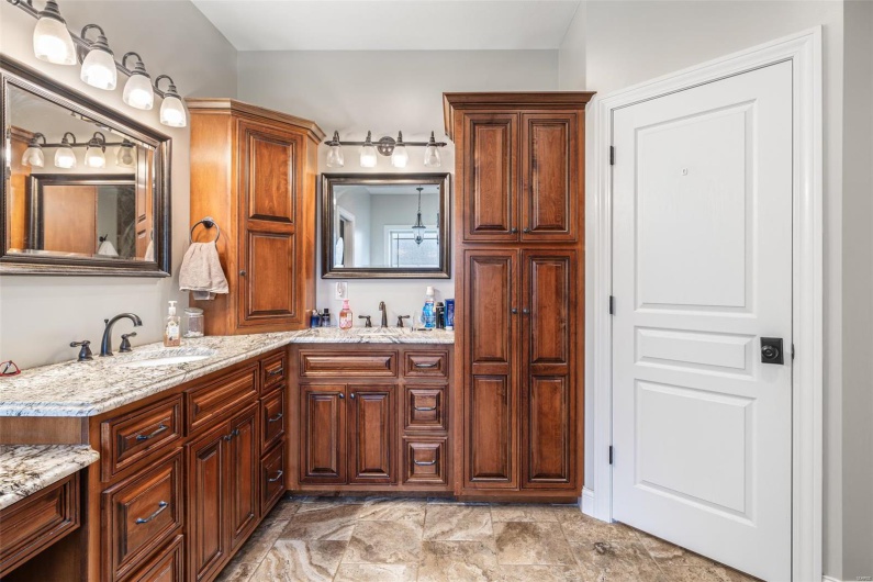 412 Big River Circle, Bonne Terre, Missouri 63628, 3 Bedrooms Bedrooms, 13 Rooms Rooms,3 BathroomsBathrooms,Residential,For Sale,Big River Circle,MAR25018807