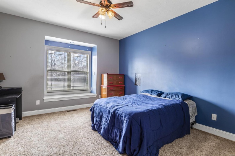 412 Big River Circle, Bonne Terre, Missouri 63628, 3 Bedrooms Bedrooms, 13 Rooms Rooms,3 BathroomsBathrooms,Residential,For Sale,Big River Circle,MAR25018807