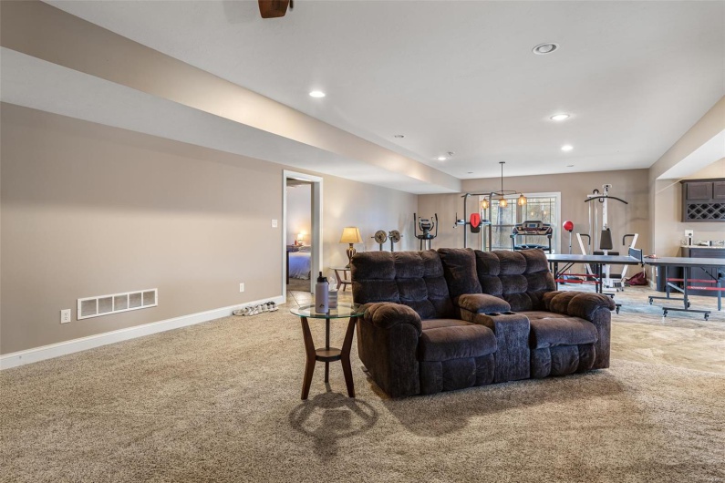 412 Big River Circle, Bonne Terre, Missouri 63628, 3 Bedrooms Bedrooms, 13 Rooms Rooms,3 BathroomsBathrooms,Residential,For Sale,Big River Circle,MAR25018807