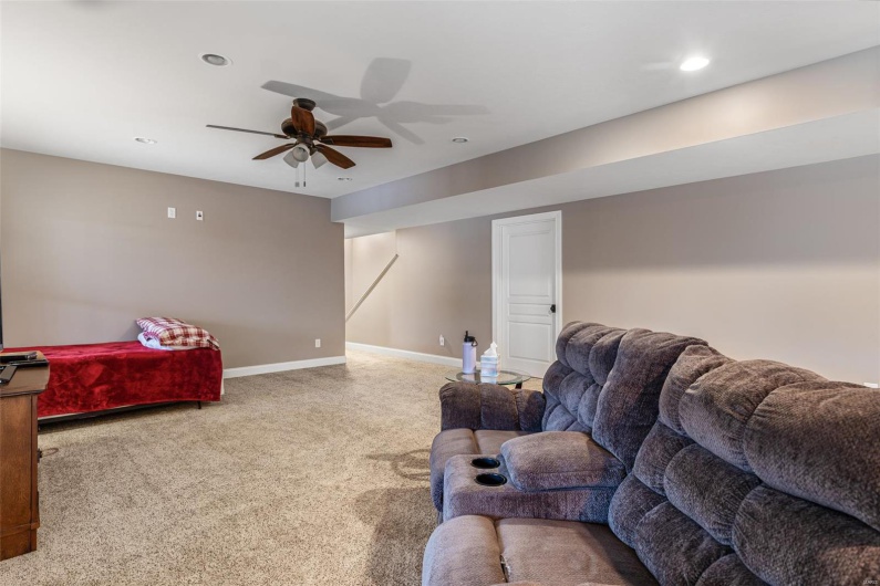 412 Big River Circle, Bonne Terre, Missouri 63628, 3 Bedrooms Bedrooms, 13 Rooms Rooms,3 BathroomsBathrooms,Residential,For Sale,Big River Circle,MAR25018807