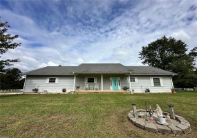 14715 Highway PP, Poplar Bluff, Missouri 63901, 3 Bedrooms Bedrooms, 8 Rooms Rooms,3 BathroomsBathrooms,Farm,For Sale,Highway PP,MAR25019638