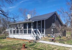 3061 State Route 150, Chester, Illinois 62233, 3 Bedrooms Bedrooms, 6 Rooms Rooms,2 BathroomsBathrooms,Residential,For Sale,State Route 150,MAR25017619