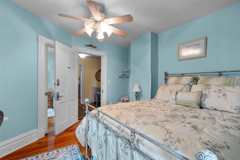 312 Bellevue Street, Cape Girardeau, Missouri 63701, 5 Bedrooms Bedrooms, 10 Rooms Rooms,6 BathroomsBathrooms,Residential,For Sale,Bellevue,MAR25019459