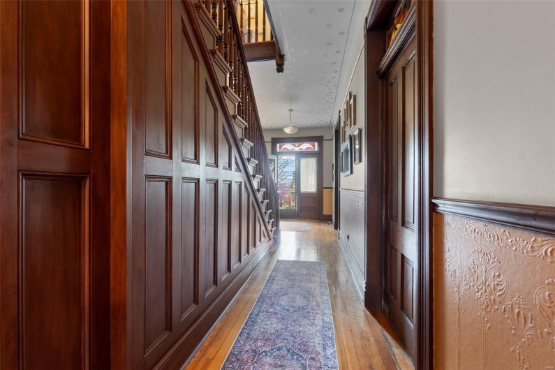 312 Bellevue Street, Cape Girardeau, Missouri 63701, 5 Bedrooms Bedrooms, 10 Rooms Rooms,6 BathroomsBathrooms,Residential,For Sale,Bellevue,MAR25019459