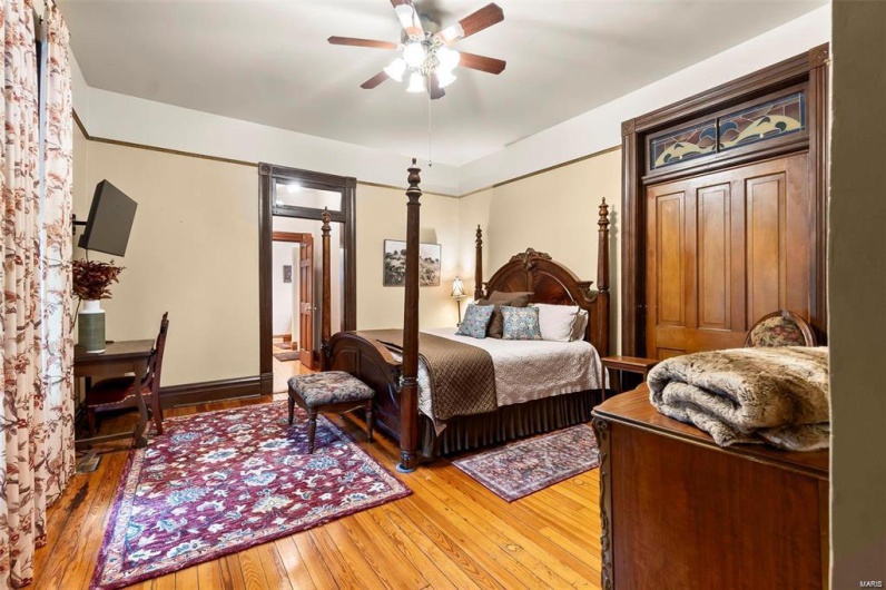 312 Bellevue Street, Cape Girardeau, Missouri 63701, 5 Bedrooms Bedrooms, 10 Rooms Rooms,6 BathroomsBathrooms,Residential,For Sale,Bellevue,MAR25019459