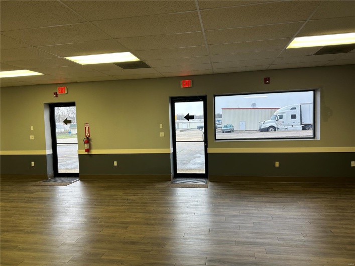109 Vierse Drive, Farmington, Missouri 63640, ,Commercial Sale,For Sale,Vierse,MAR25019660