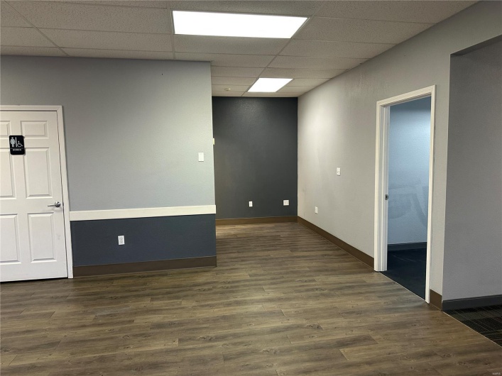 109 Vierse Drive, Farmington, Missouri 63640, ,Commercial Sale,For Sale,Vierse,MAR25019660