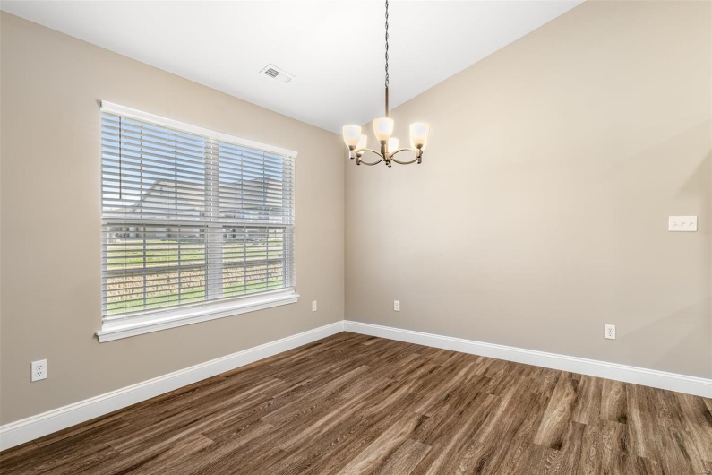 533 Windsor Lane Lane, Farmington, Missouri 63640, 3 Bedrooms Bedrooms, 9 Rooms Rooms,2 BathroomsBathrooms,Residential,For Sale,Windsor Lane,MAR25016411