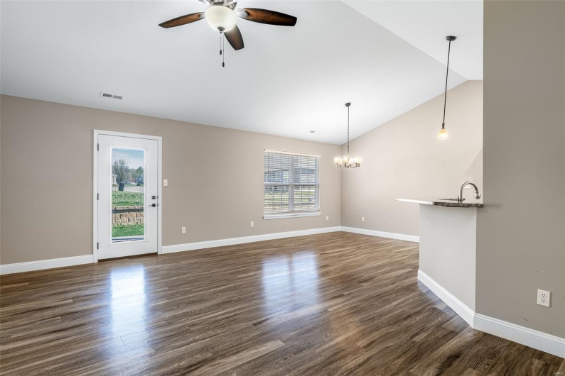 533 Windsor Lane Lane, Farmington, Missouri 63640, 3 Bedrooms Bedrooms, 9 Rooms Rooms,2 BathroomsBathrooms,Residential,For Sale,Windsor Lane,MAR25016411