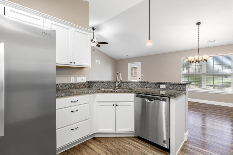 533 Windsor Lane Lane, Farmington, Missouri 63640, 3 Bedrooms Bedrooms, 9 Rooms Rooms,2 BathroomsBathrooms,Residential,For Sale,Windsor Lane,MAR25016411