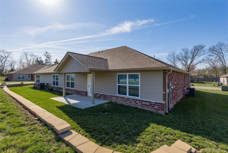 533 Windsor Lane Lane, Farmington, Missouri 63640, 3 Bedrooms Bedrooms, 9 Rooms Rooms,2 BathroomsBathrooms,Residential,For Sale,Windsor Lane,MAR25016411