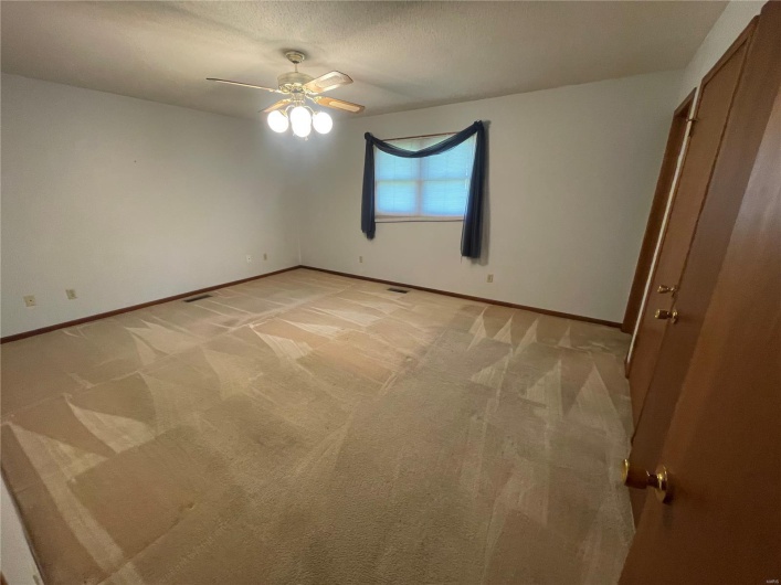 120 Kate Drive, Sikeston, Missouri 63801, 3 Bedrooms Bedrooms, 9 Rooms Rooms,2 BathroomsBathrooms,Residential,For Sale,Kate,MAR25019734