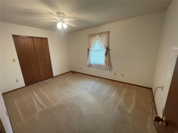 120 Kate Drive, Sikeston, Missouri 63801, 3 Bedrooms Bedrooms, 9 Rooms Rooms,2 BathroomsBathrooms,Residential,For Sale,Kate,MAR25019734